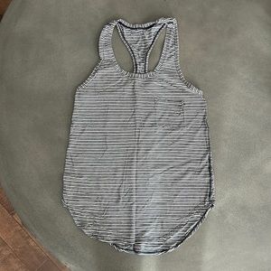 🩶🤍💙 Lululemon love tank top size 4